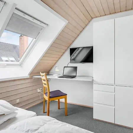 Beautiful In Rm With 3 Bedrooms, Sauna And Wifi 펜션 Havneby
